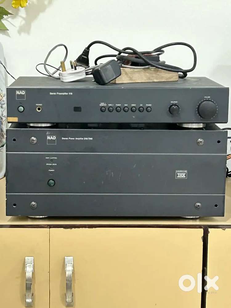 NAD 218 power amplifer