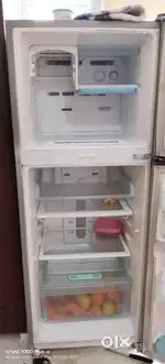Samsung fridge sale very good condition good coolingv