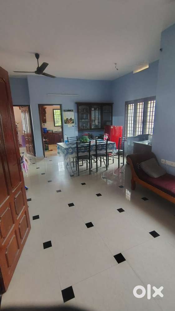 2 BHK with 1 bathroom available for rent in Choorakkad, Thripunithura