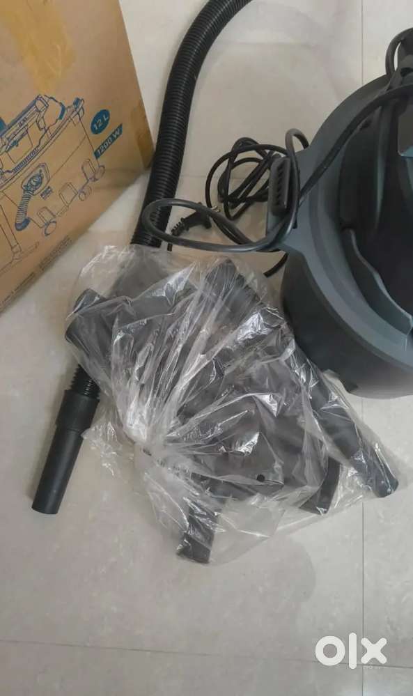 SALE: BRAND NEW VACUUM CLEANER