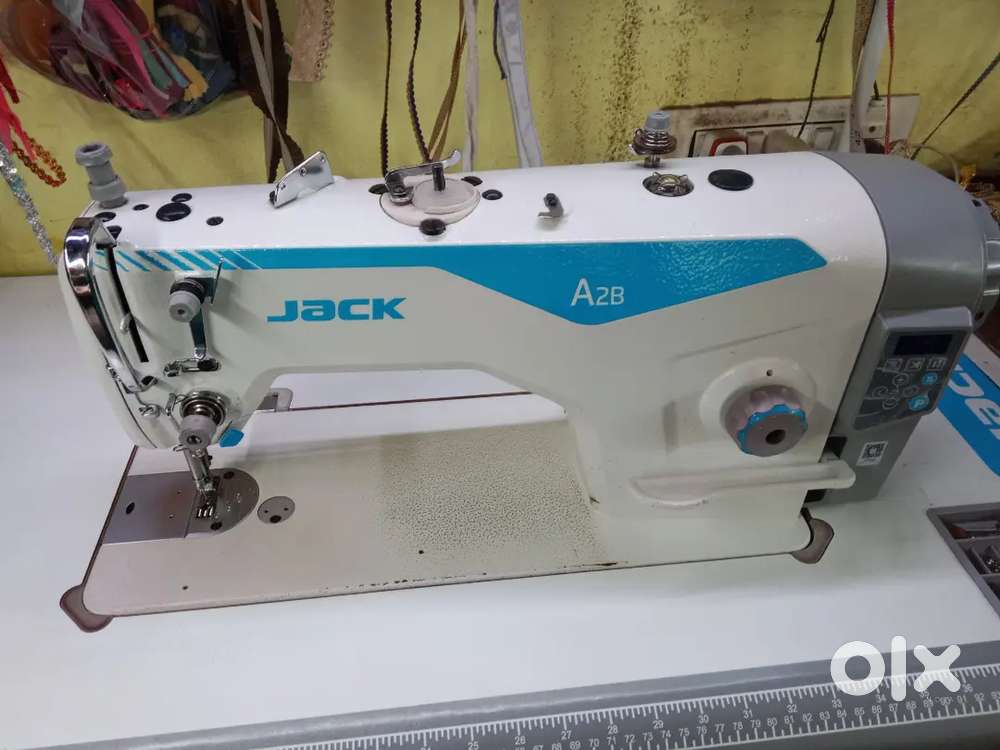 Jack A2B sewing machine new condition
