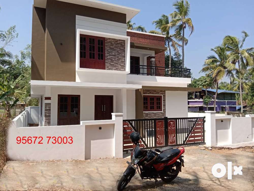 3 bhk new House in 4 cents Land for sale. Nr Medical College. Athani.