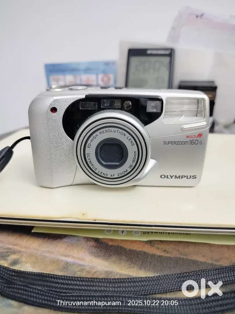 Olympus superzoom film camera