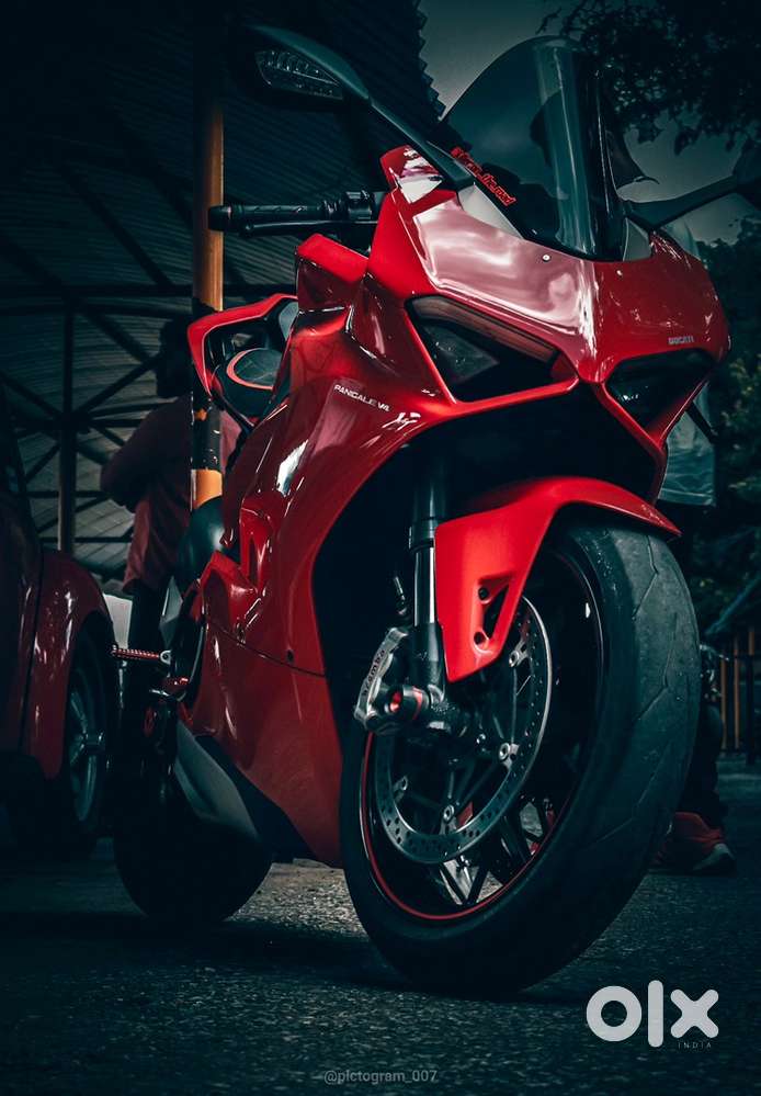 DUCATI PANIGALE V4 in Brand New Condition