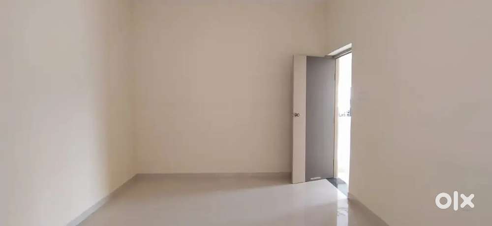 2 b hbk flat for sale bakrol gate v Nagar