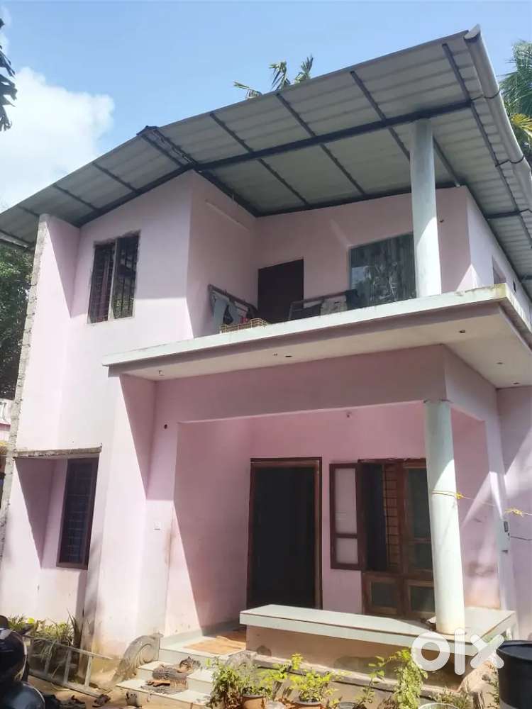 കൊല്ലം പെരുമ്പുഴ ( കാ ബി കട  ) 13 cent പഴയ വീട് വില്പനയ്ക്ക്