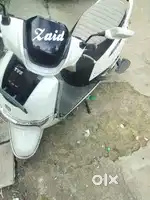 One hand use