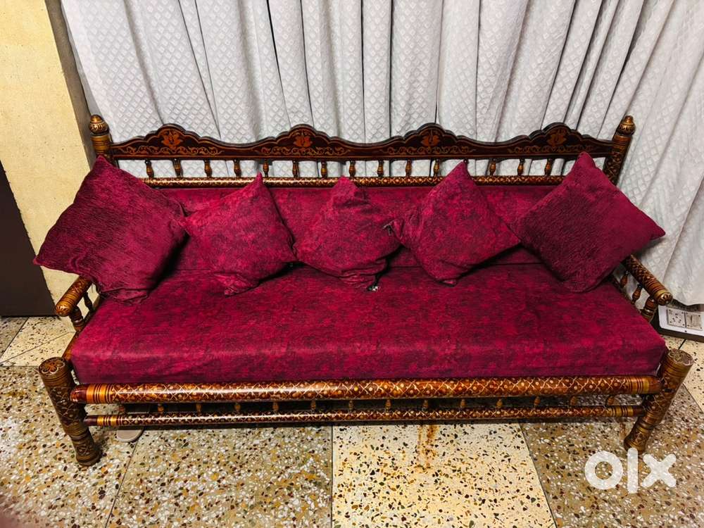5 seater gujarati sankheda sofa with center table