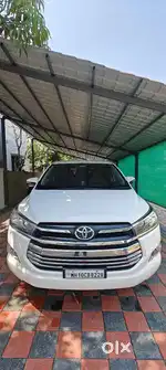 Toyota Innova Crysta 2016 Diesel 300000 Km Driven