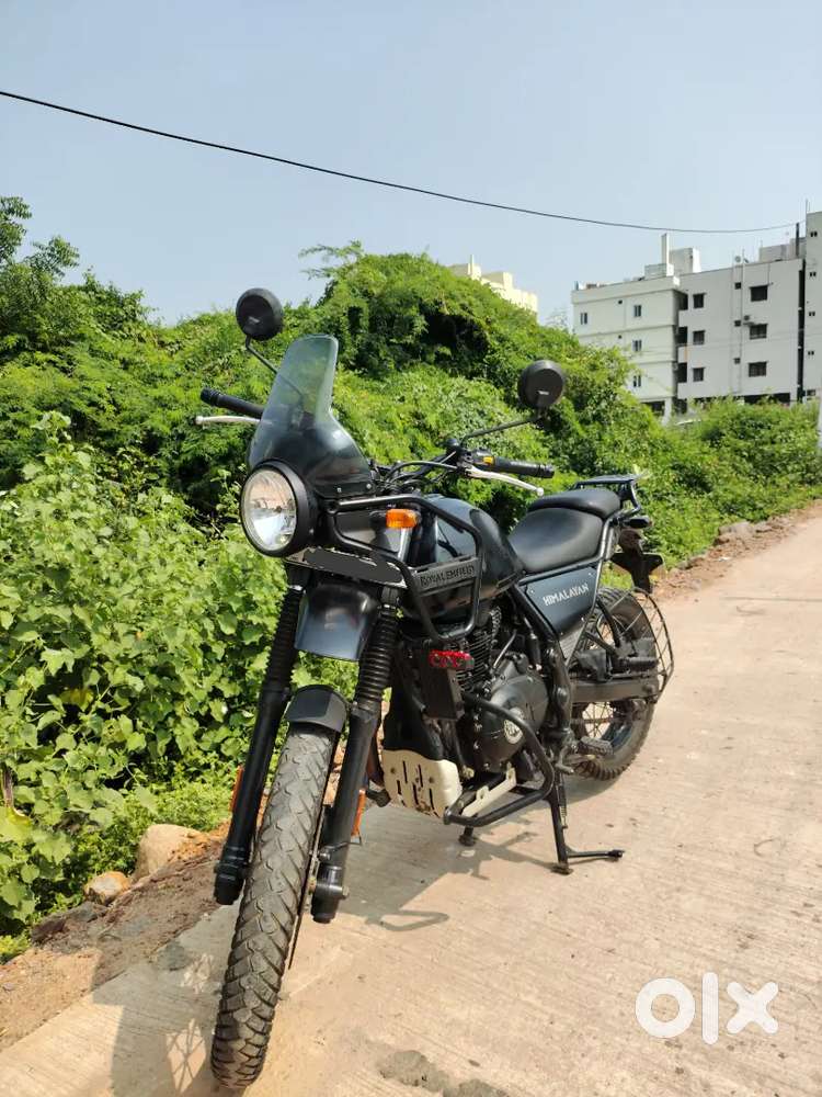 Good conditioned Himalayan 411cc for sale