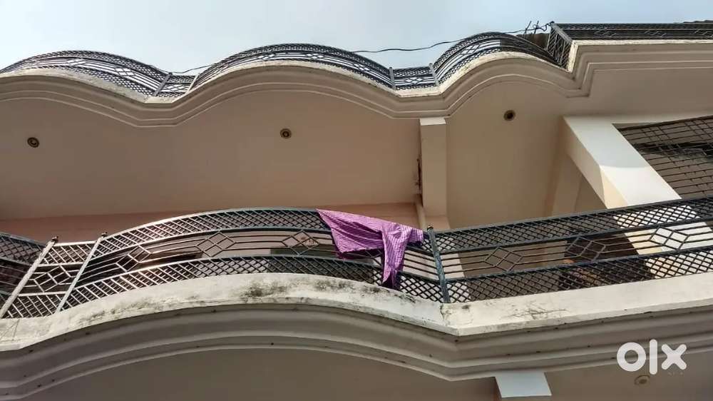 Flat for family,located at jaunpur city station 150meter away