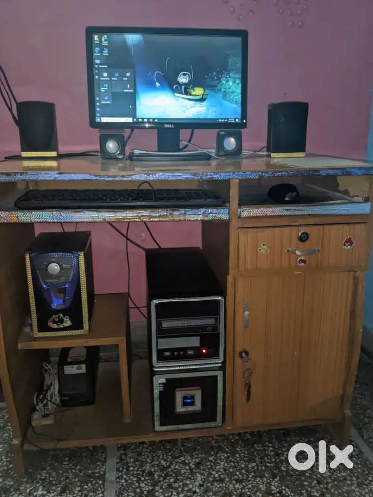 Complete Desktop Pc with Table