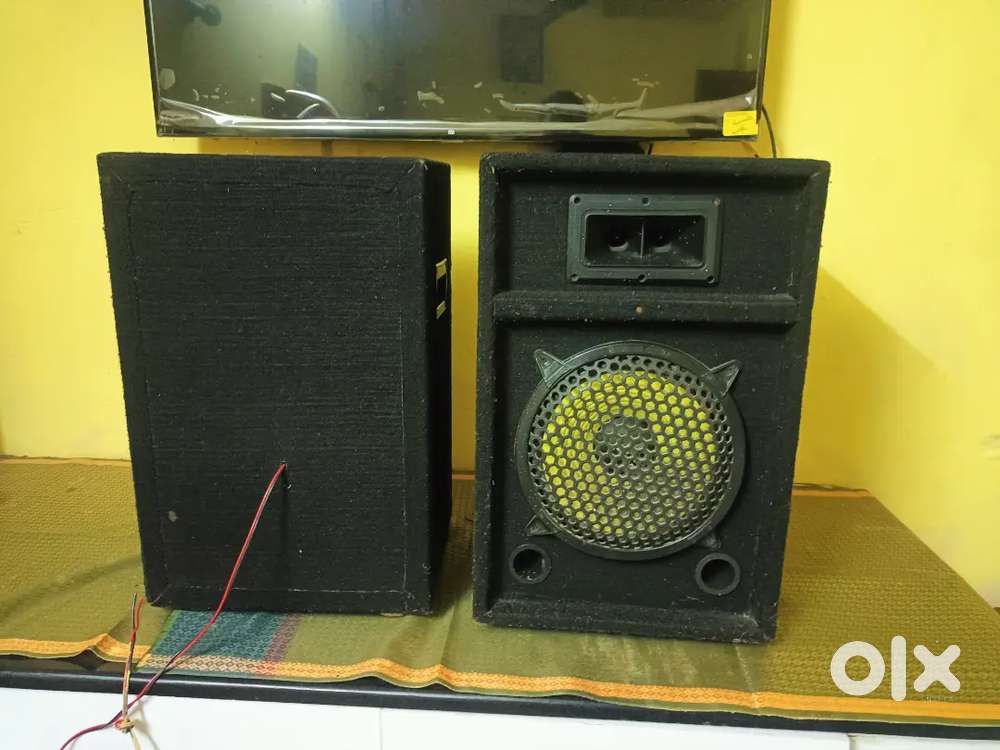 Speaker set