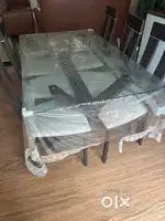 6 seater beautiful dining table in perfect condition