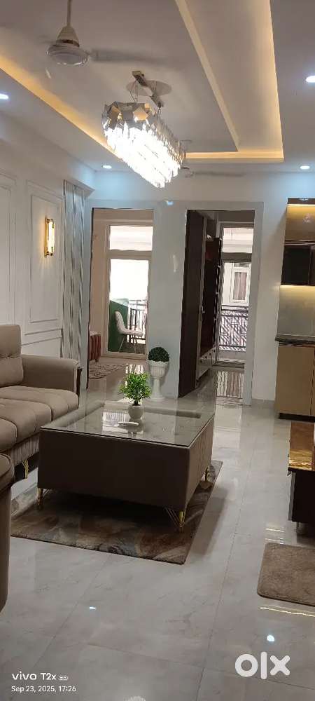 Ready to move 2 bhk flat Gaur Malbury Mention road Connect