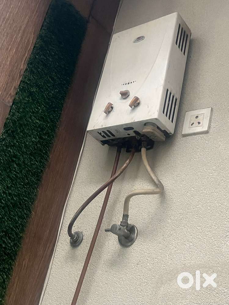 GAS Geyser and Wooden compartement for sale