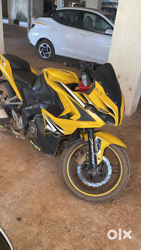 Iwent sell rs 200   3rd woner but good condition
