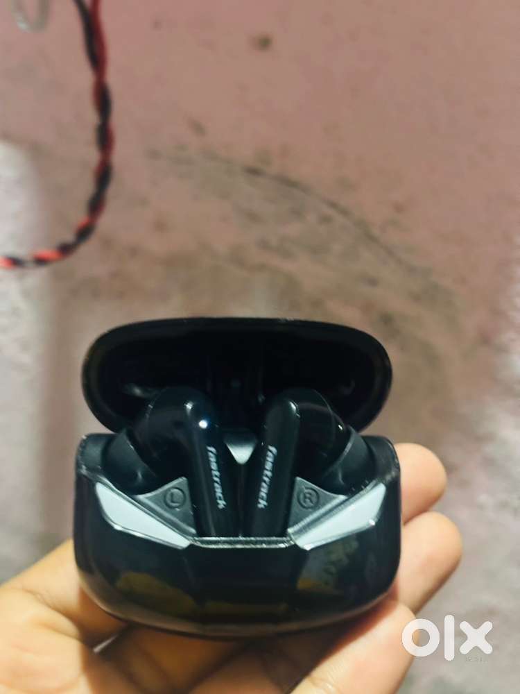 Fastrack Airbuds Gaming