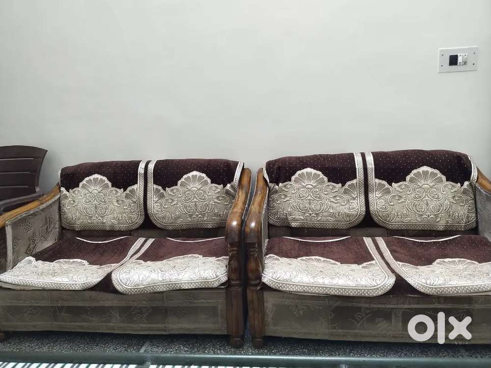 2+2+2 SOFA SET FOR SALE