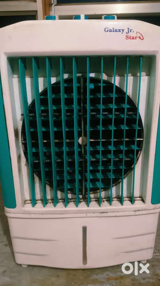 Cooler h esi year me march me liya hua ok condition  1200 me
