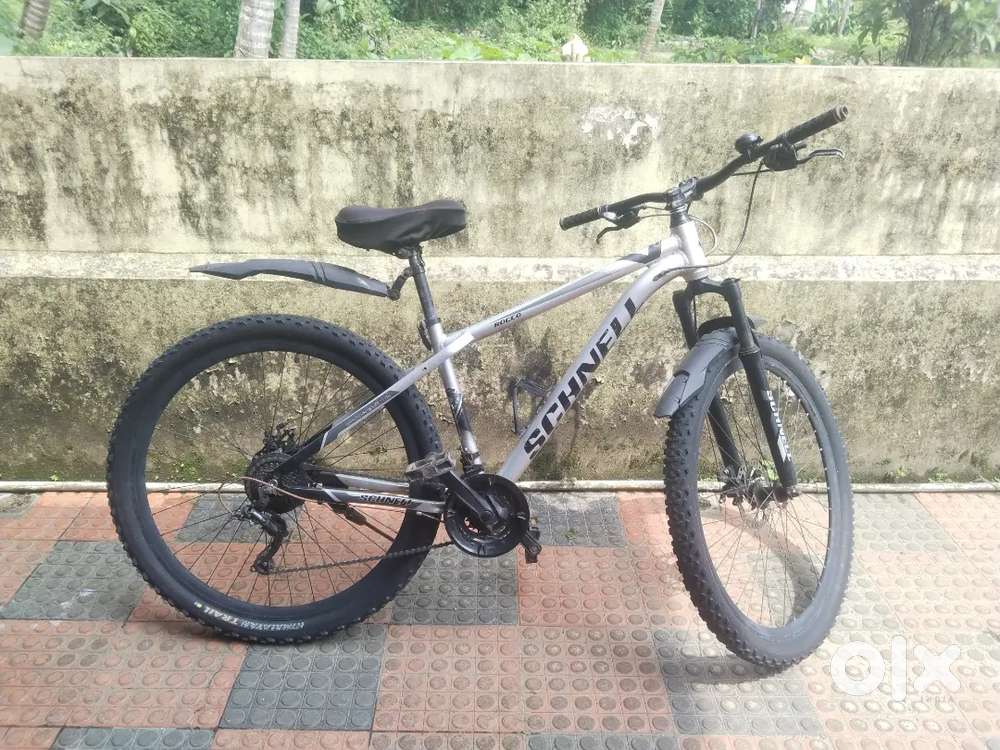 MOUNTAIN BIKE WITH GEAR