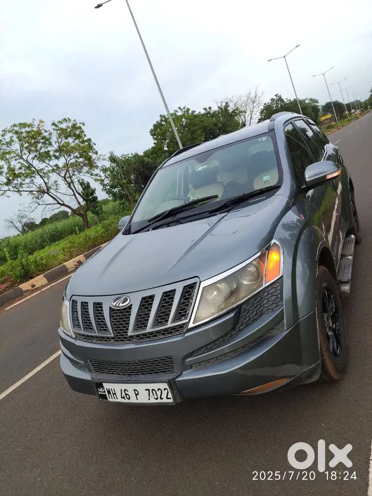 Engine Piston Work in XUV500 Car