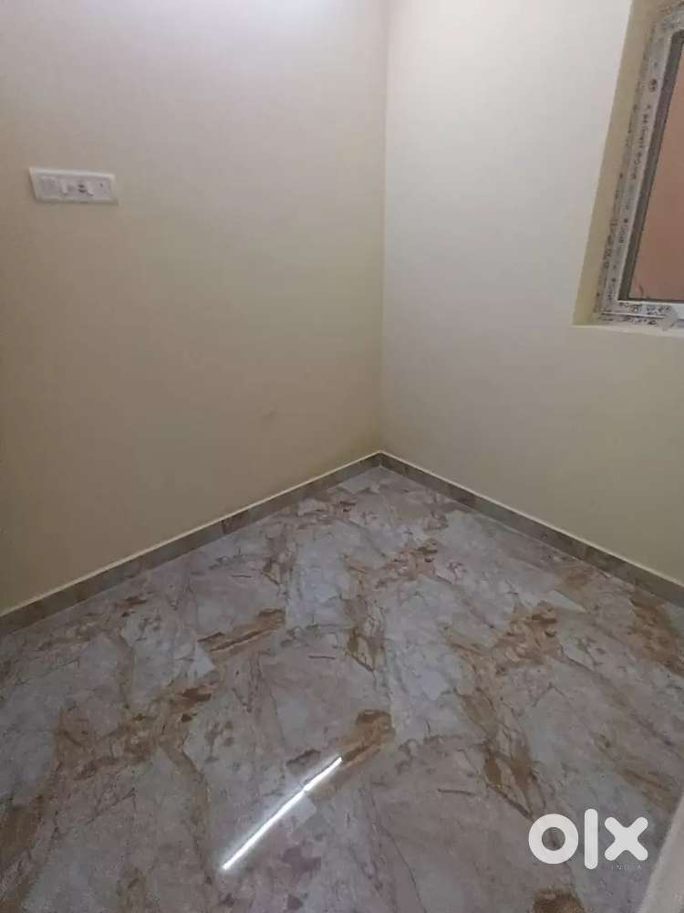 rent 1bhk 2nd floor imidetly