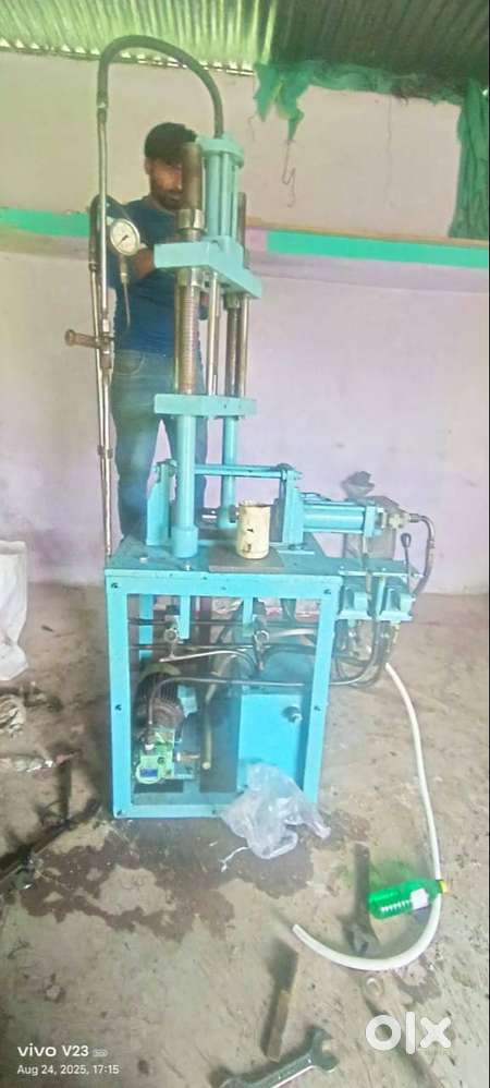 PVC MOULDING MACHINE