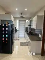 3 bhk semi furnished flat available