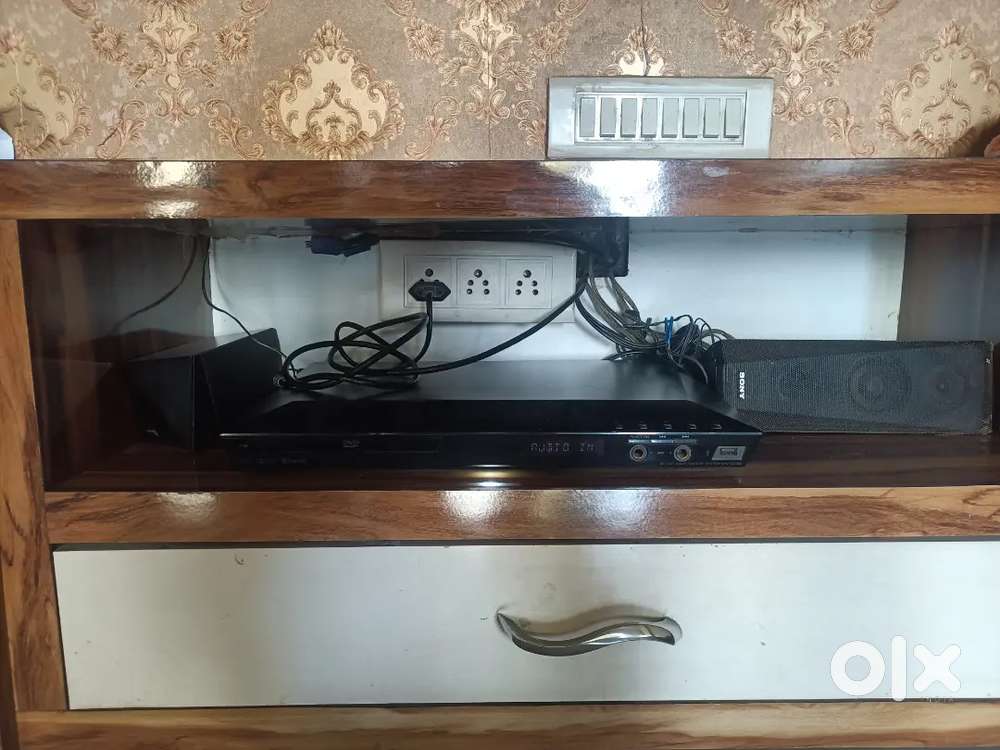 Sony dvd player 7yr hogaya hai