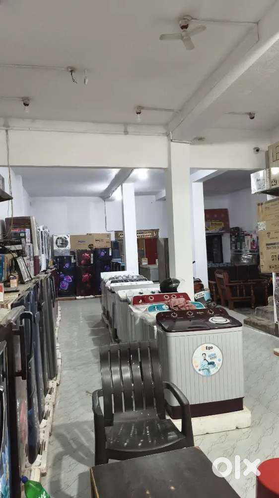 Ratsar Hdfc Bank ke bagal me 25×60 room hae