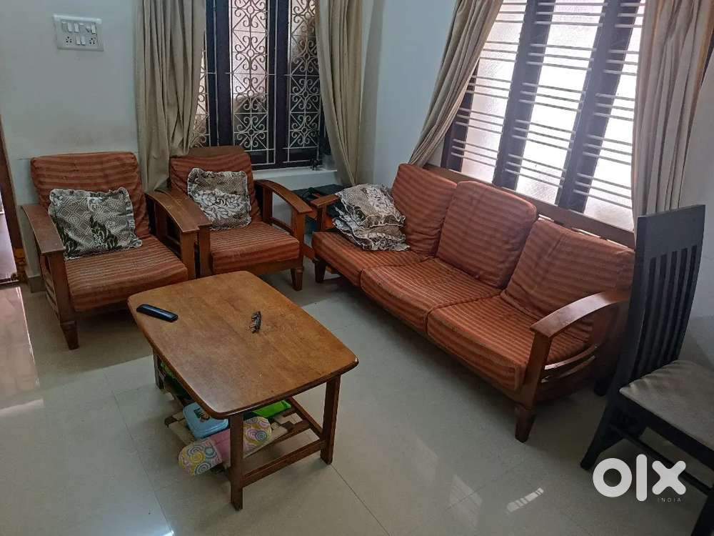 Sofa 5 seater with coffee table