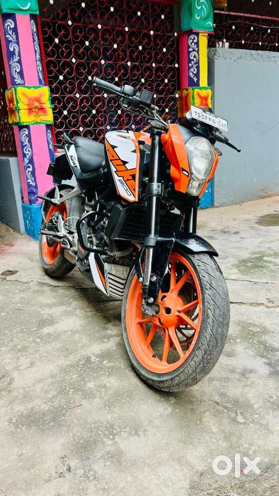 KTM DUKE 200
