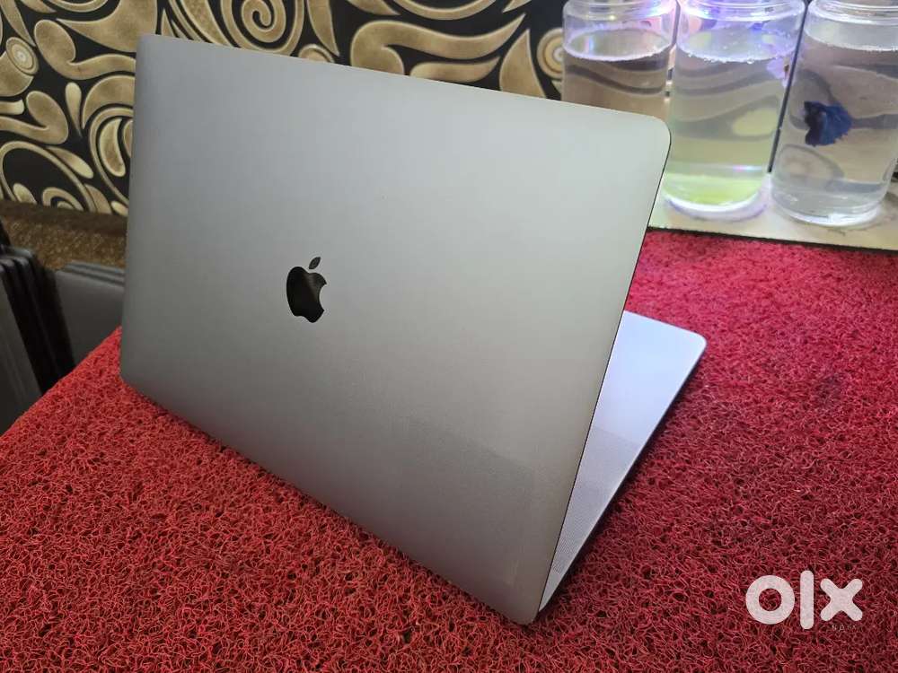 Apple Macbook Pro 2021 i7 16gb 512gb 5.5gb Graphics 16inch Retina