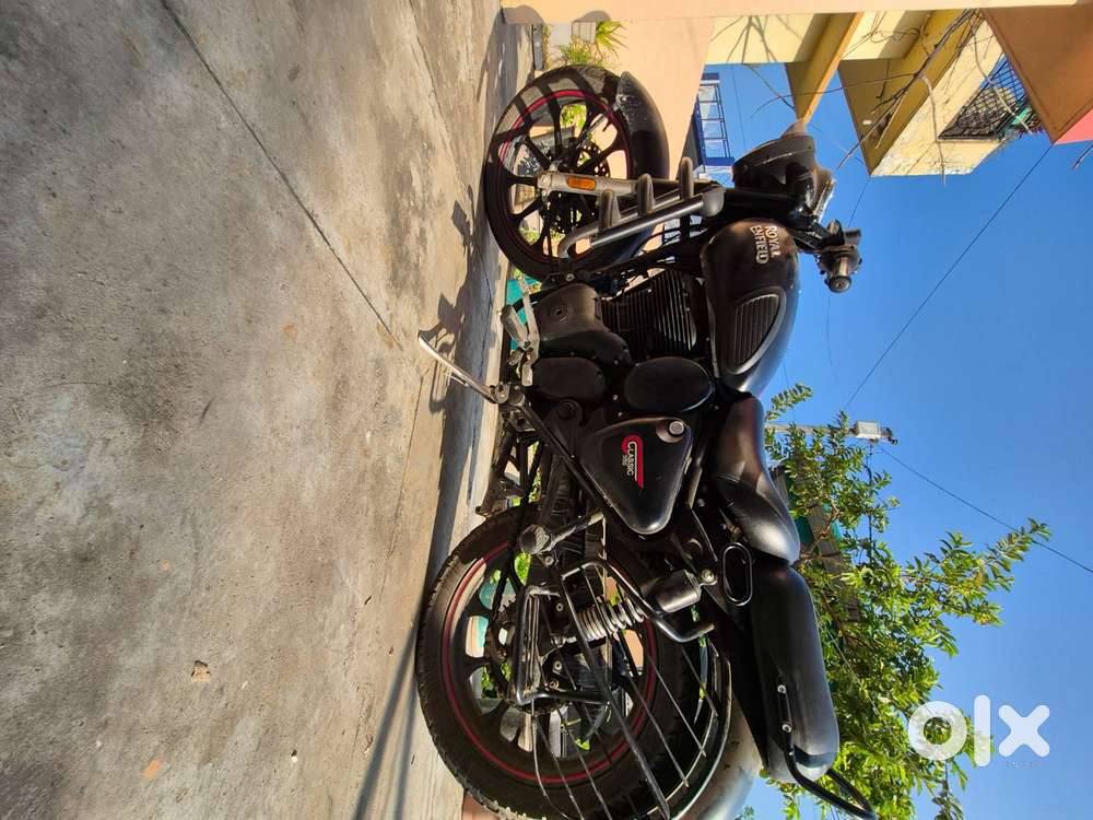 Royal Enfield Classic 350 Stealth Black 2023 modal