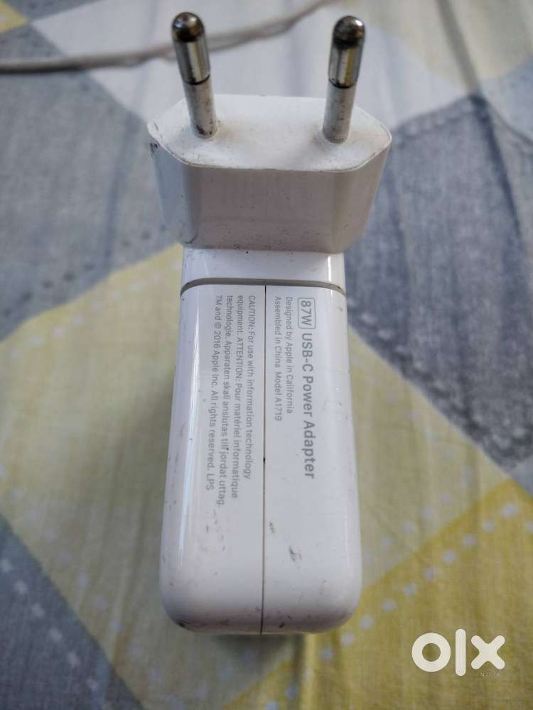 Original Macbook Pro 2019 apple charger 87W