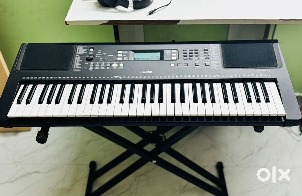 Piano, keyboard  yamaha psr e373