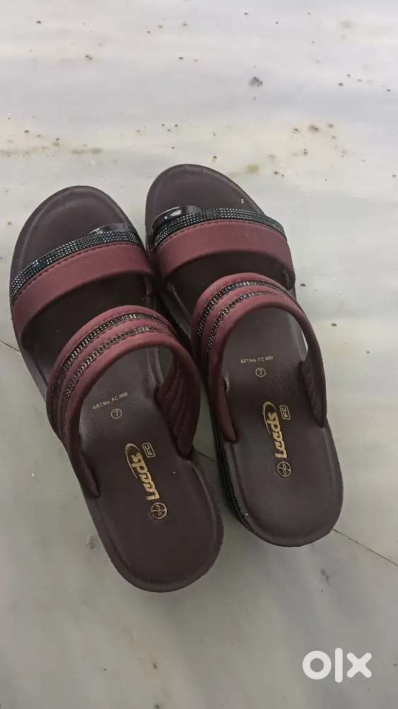 A fresh ladies heels footwear that is unused because of size issue