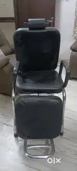 Beauty parlour facial and eyebrows threading chair for sale