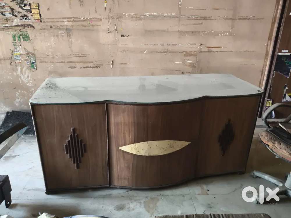 Office table