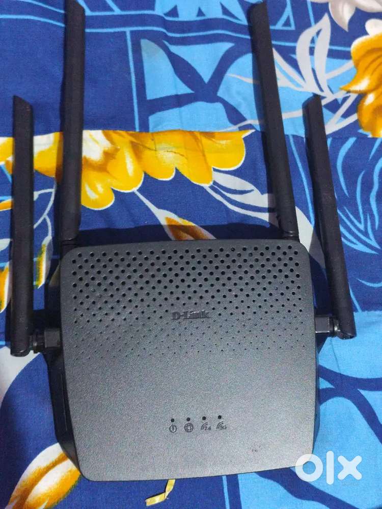 D-LINK DIR-825  WIFI ROUTER