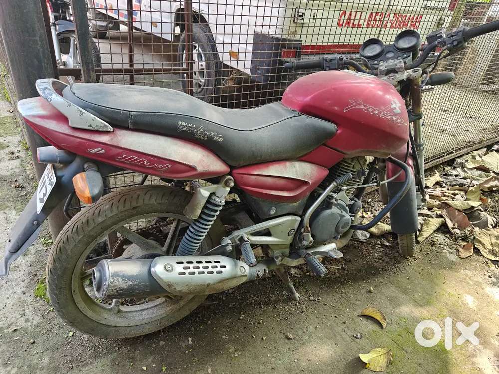 Selling my very  bajaj pulsar ..
