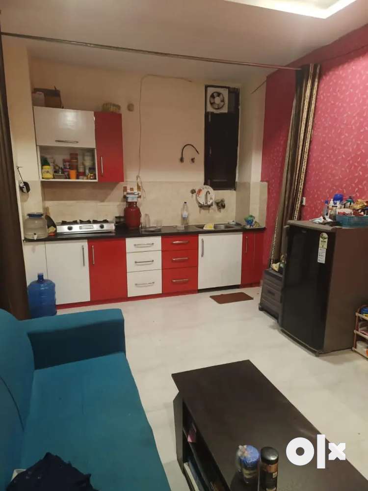 2bhk sami furnished flat for rent in Noida Extension