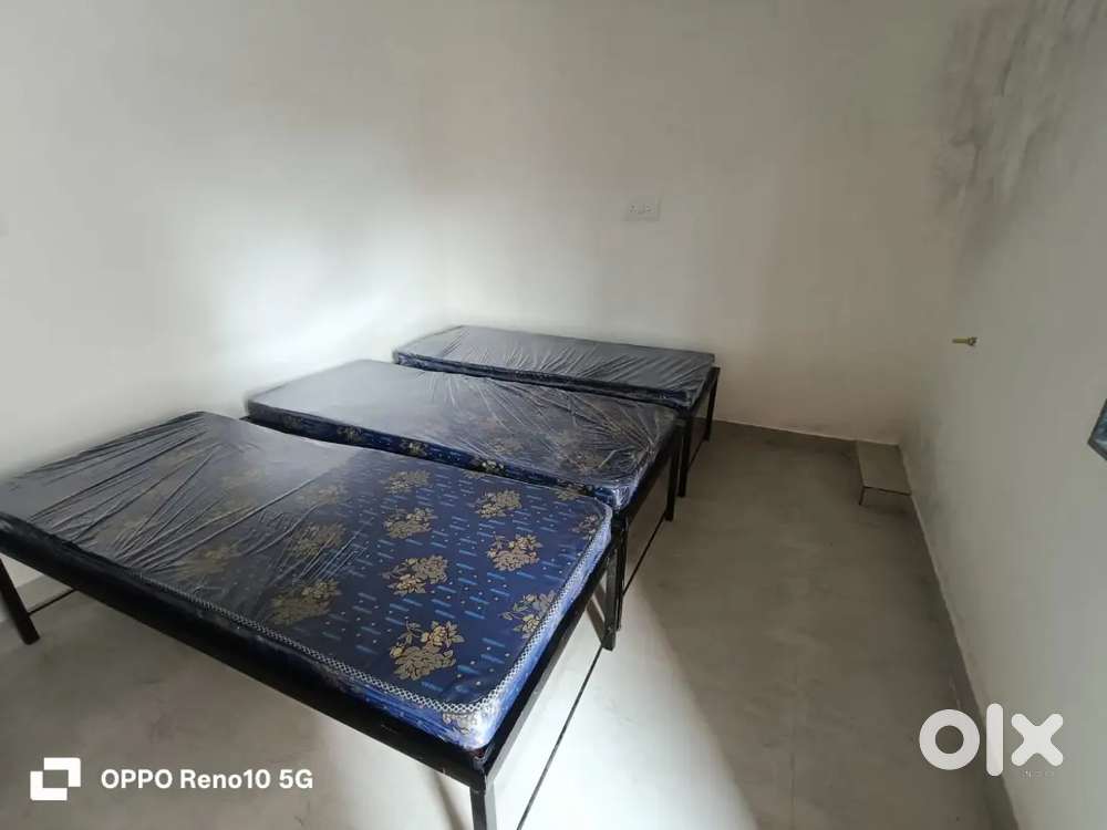 Need A Female worden for girls pg