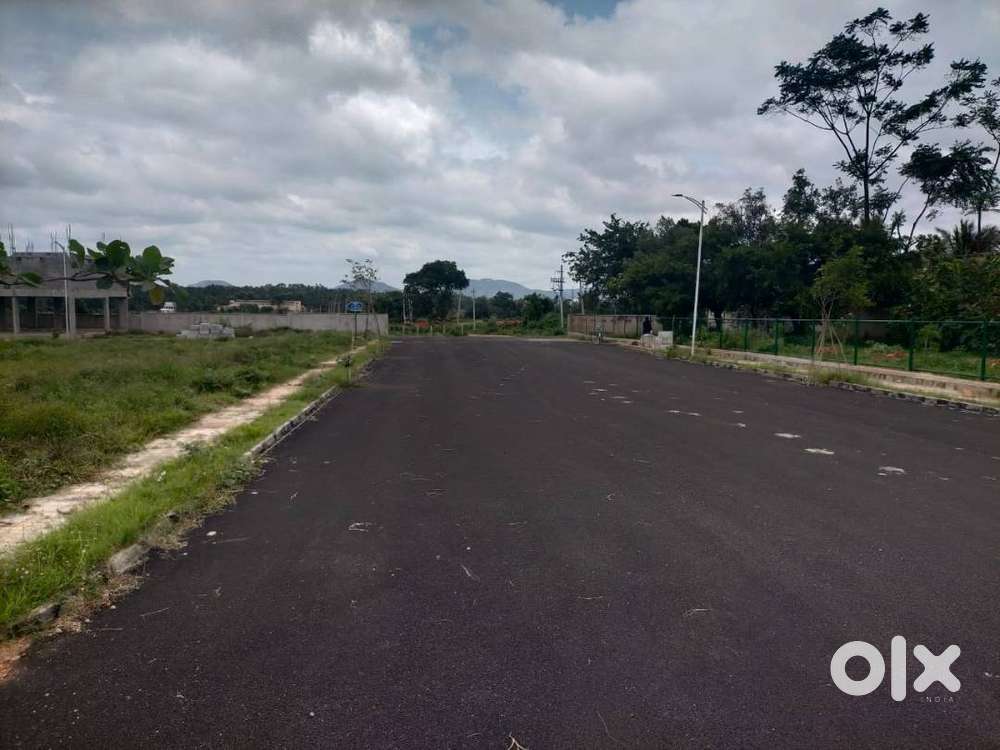 PLOT FOR SALE IN CHANDAPUR TO ANEKAL MAIN  ROAD ATTACHED TO VILLAS