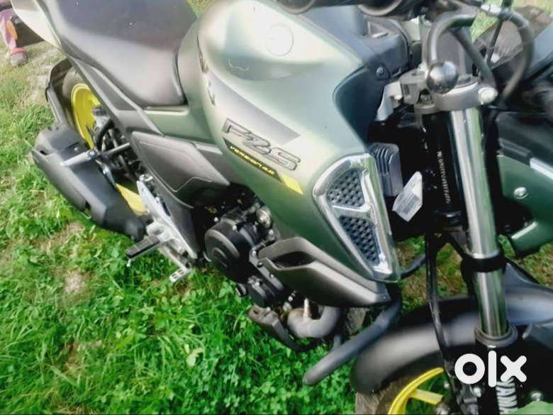 GREEN FZS V4 I PETROL SHOWROOM CONDITION BIKE