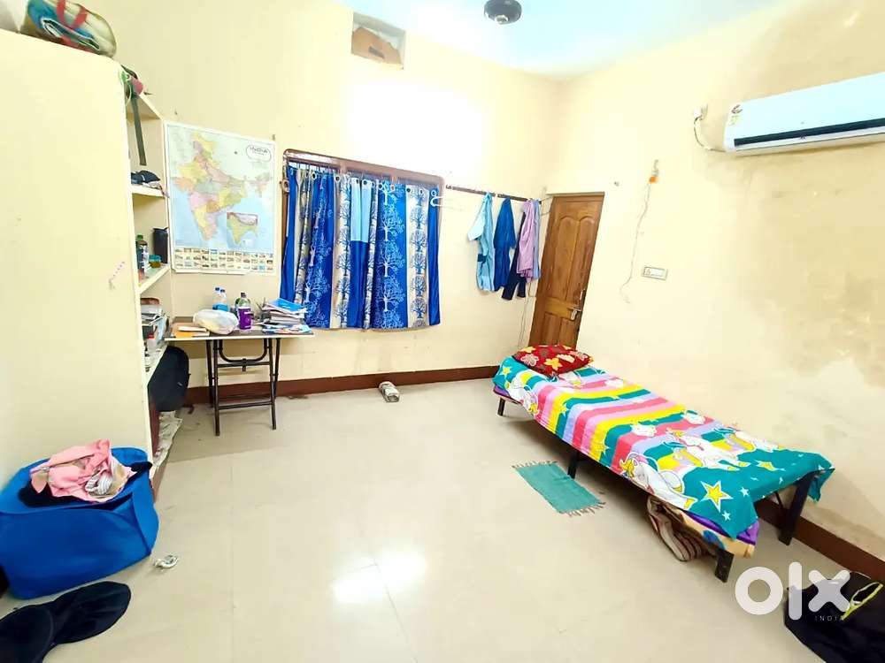 2 bachelor required house near Mayfair lagoon hotel jaydev vihar