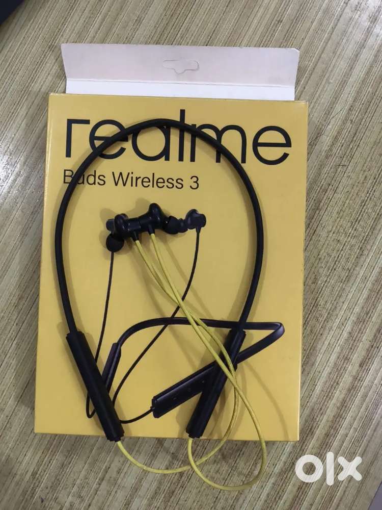 Realme buds wireless 3 (just 6 moths old )  Urgent sale