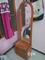 wooden dressing table with 5 feet mirror