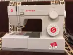 For Sale Singer 4423 Heavy Duty Electric Sewing Machine